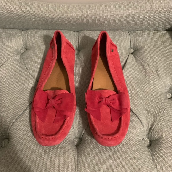 NWT Pink Bow Ugg Suede Loafers - Picture 1 of 5